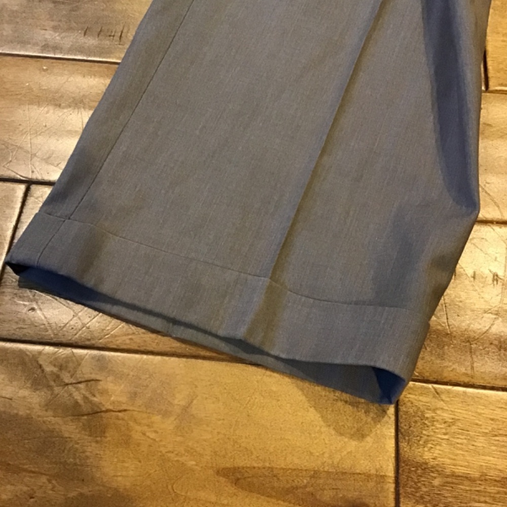Men’s Loose Pleated Pants | 30X30 - Picture 3 of 7